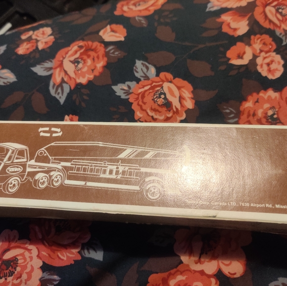 Tonka Aerial Ladder Truck - Picture 5 of 5